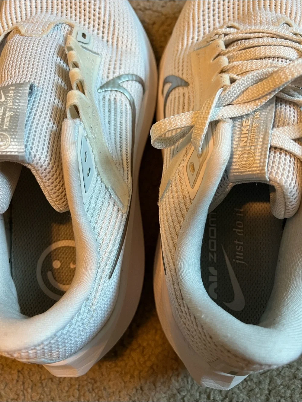 Nike Air Zoom Pegasus 40 Women’s Size 8 – White